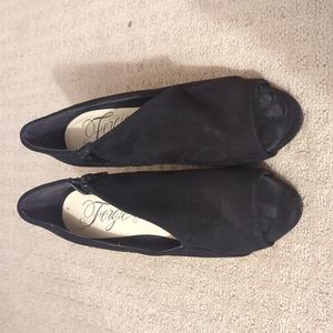 Fergie Zip Up Heeled Booties Size 6